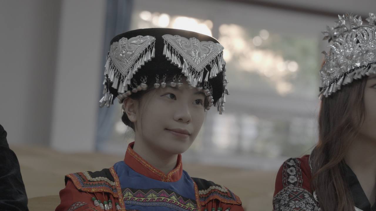民族服饰展示