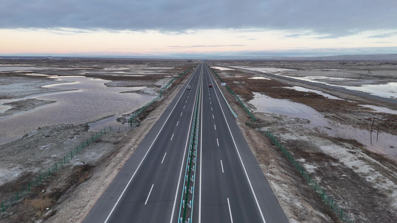 新疆S22高速公路 14