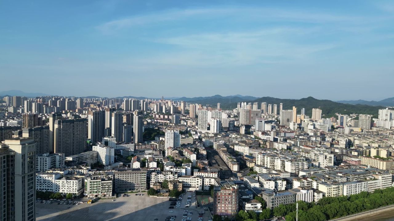  航拍江西上饶大景城市天际线