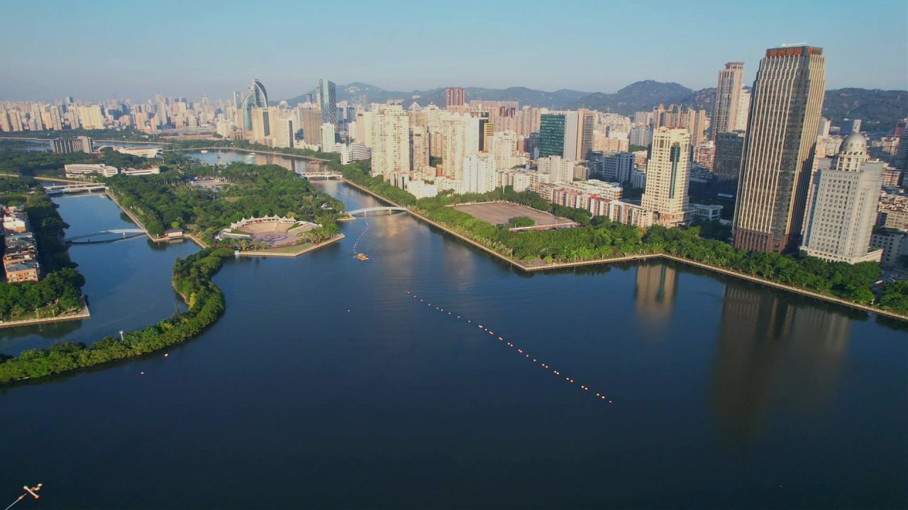航拍厦门白鹭洲公园景观