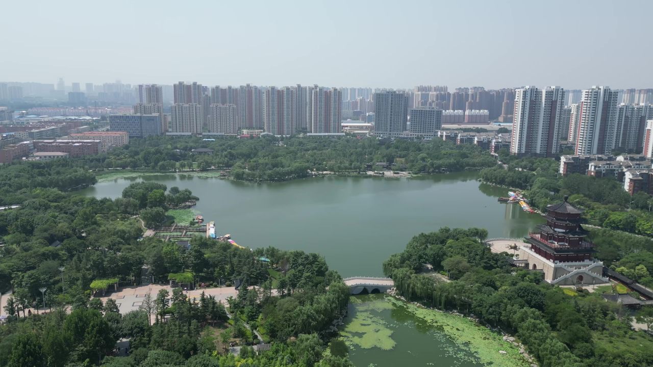  航拍山东济宁南池景区