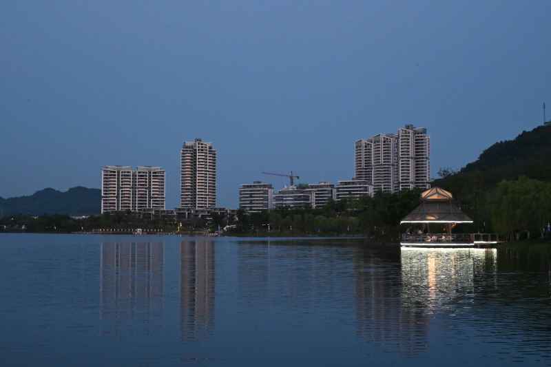 城市一角 15