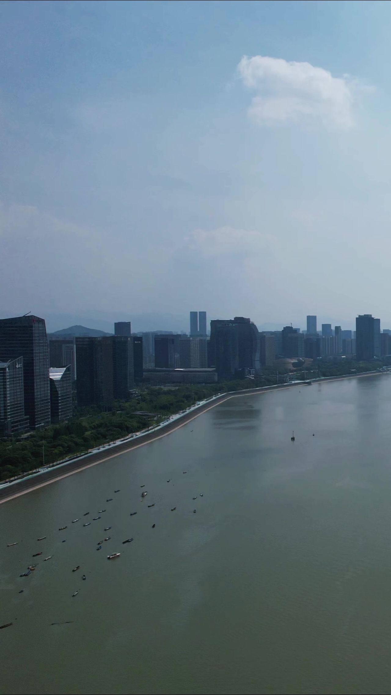 浙江杭州城市风光钱塘江三桥交通竖屏航拍 