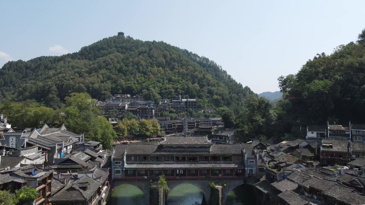 湖南湘西凤凰古城著名旅游景区航拍 