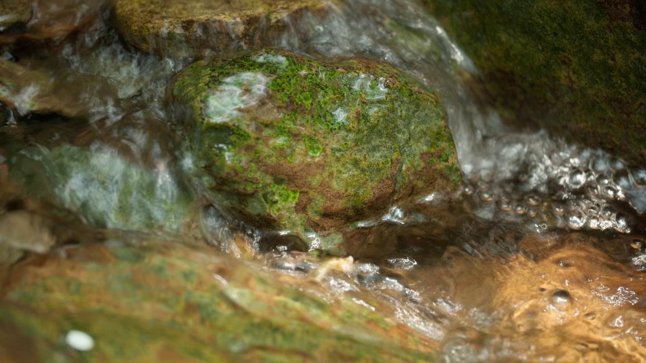 山泉水矿泉水潺潺小溪流水瀑布 35