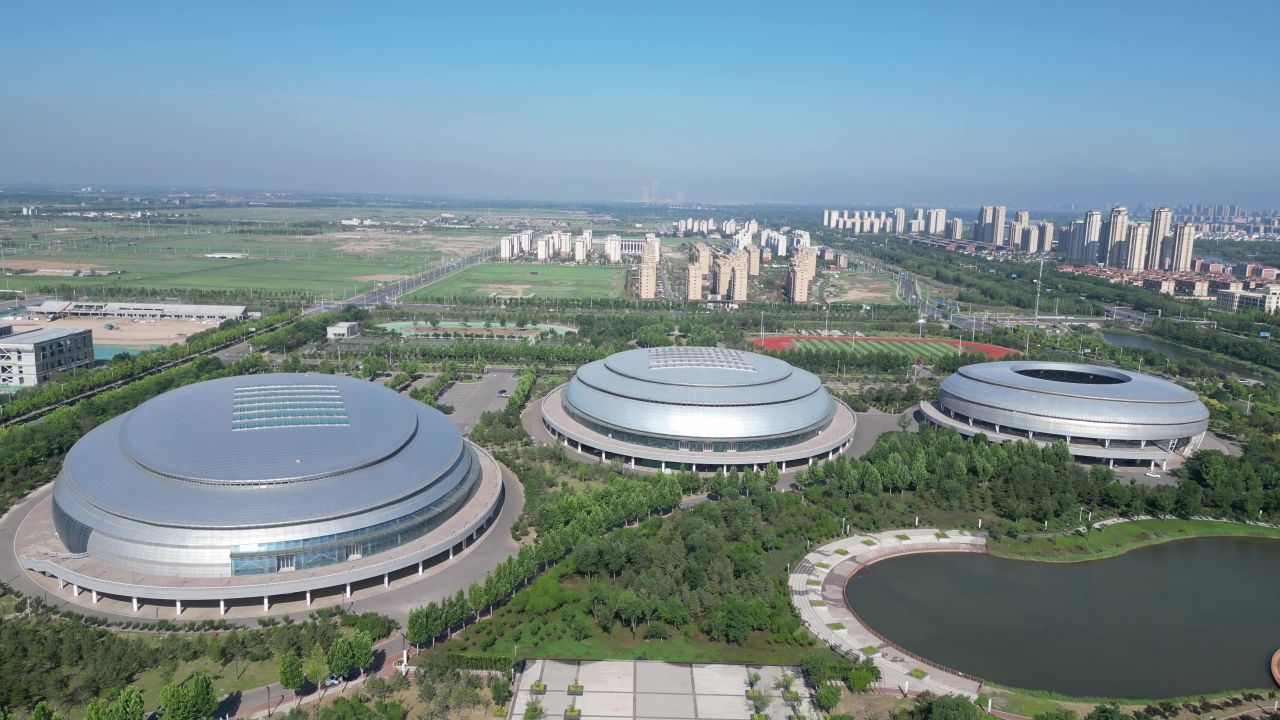  航拍山东东营全民健身公园