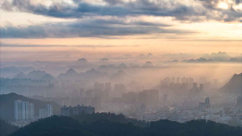 清晨的城市剪影