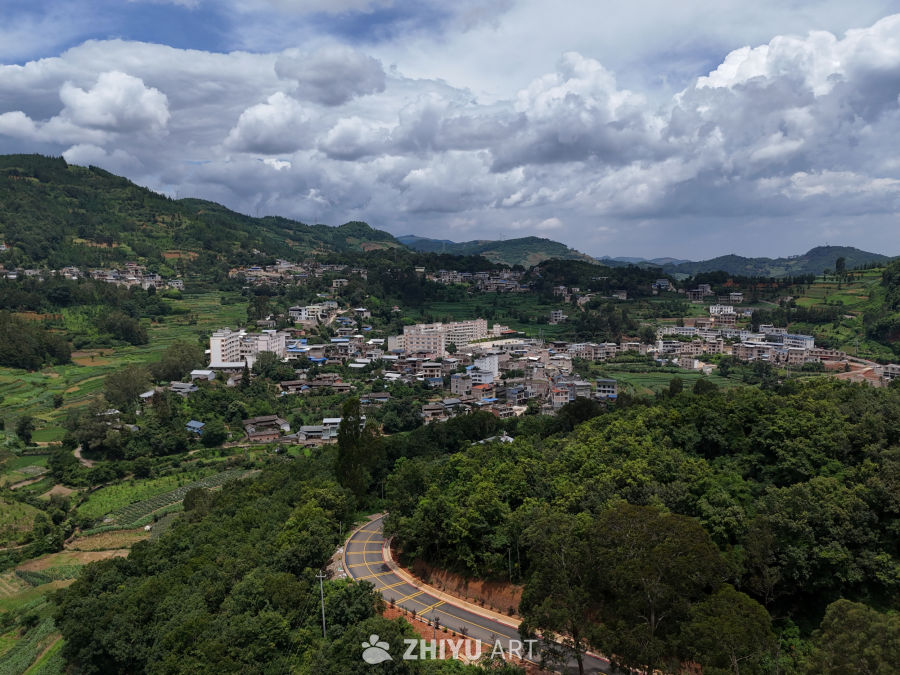 山间村落的宁静时光
