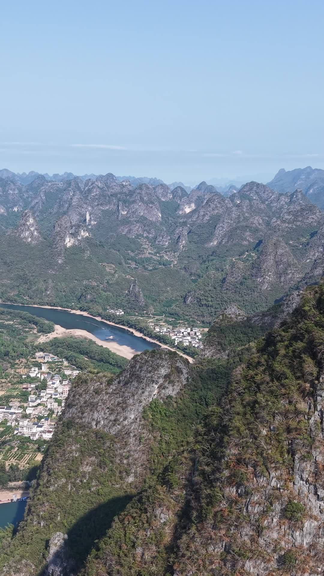 竖版航拍广西桂林山水风光漓江 (10)