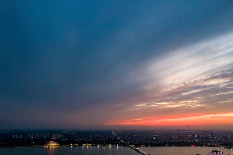 山东聊城城市日落晚霞夜幕降临航拍摄影图 