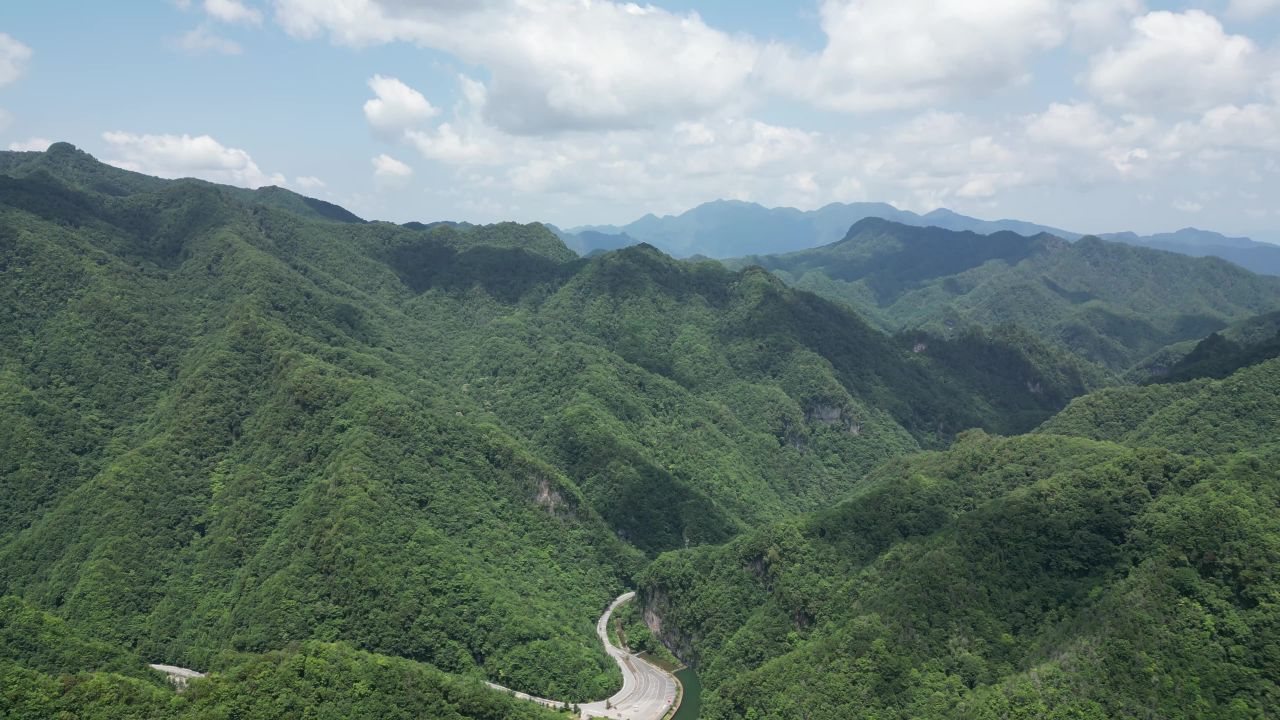 航拍祖国壮丽山川湖北神农架林区