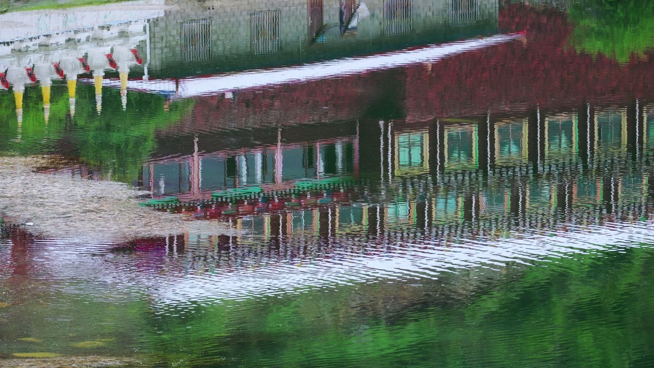 川西措卡湖唯美自然风光特色建筑