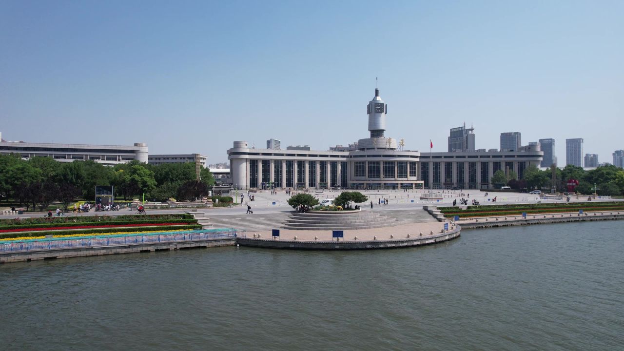 天津火车站地标建筑航拍 