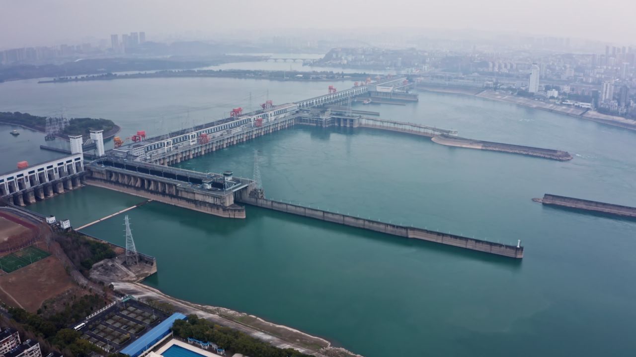 湖北宜昌长江三峡葛洲坝航拍视频