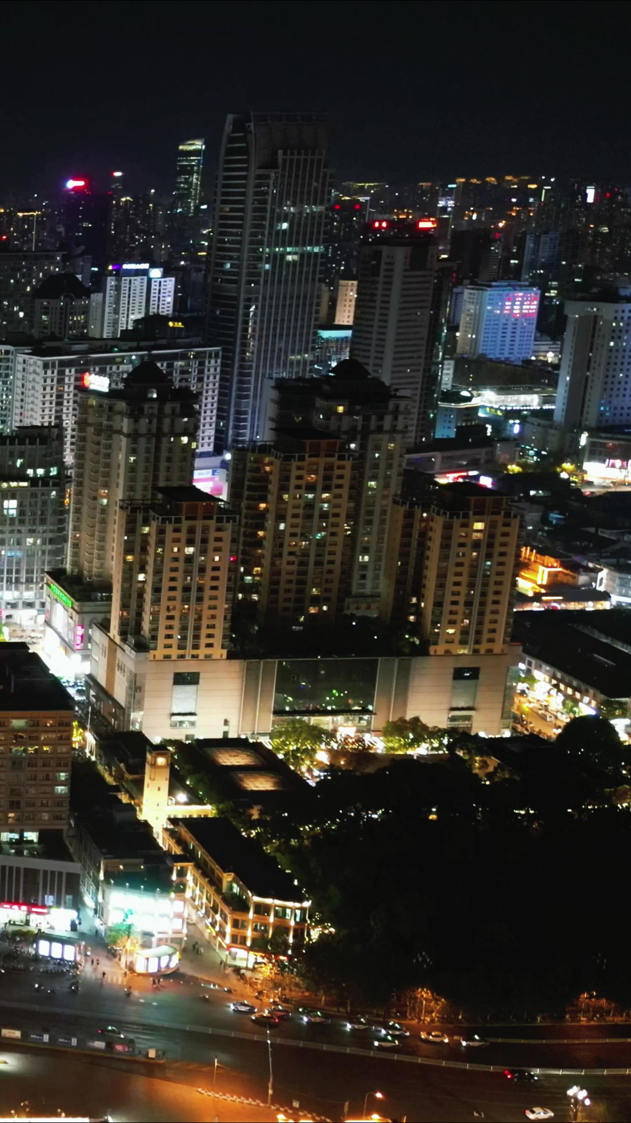 昆明城市夜景竖屏航拍 
