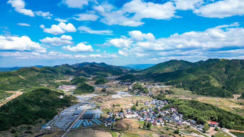 山川丘陵农田农业种植航拍图 