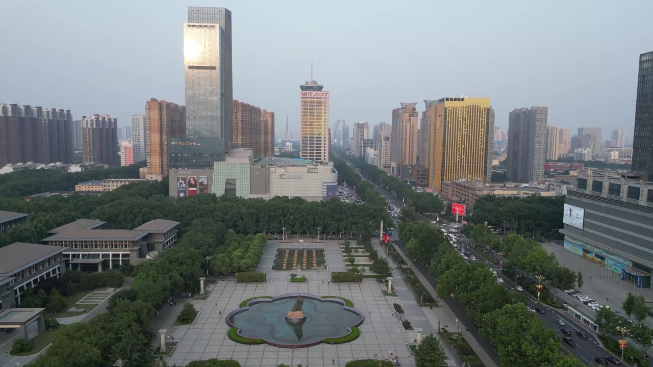 河北邯郸城市建设高楼大厦交通