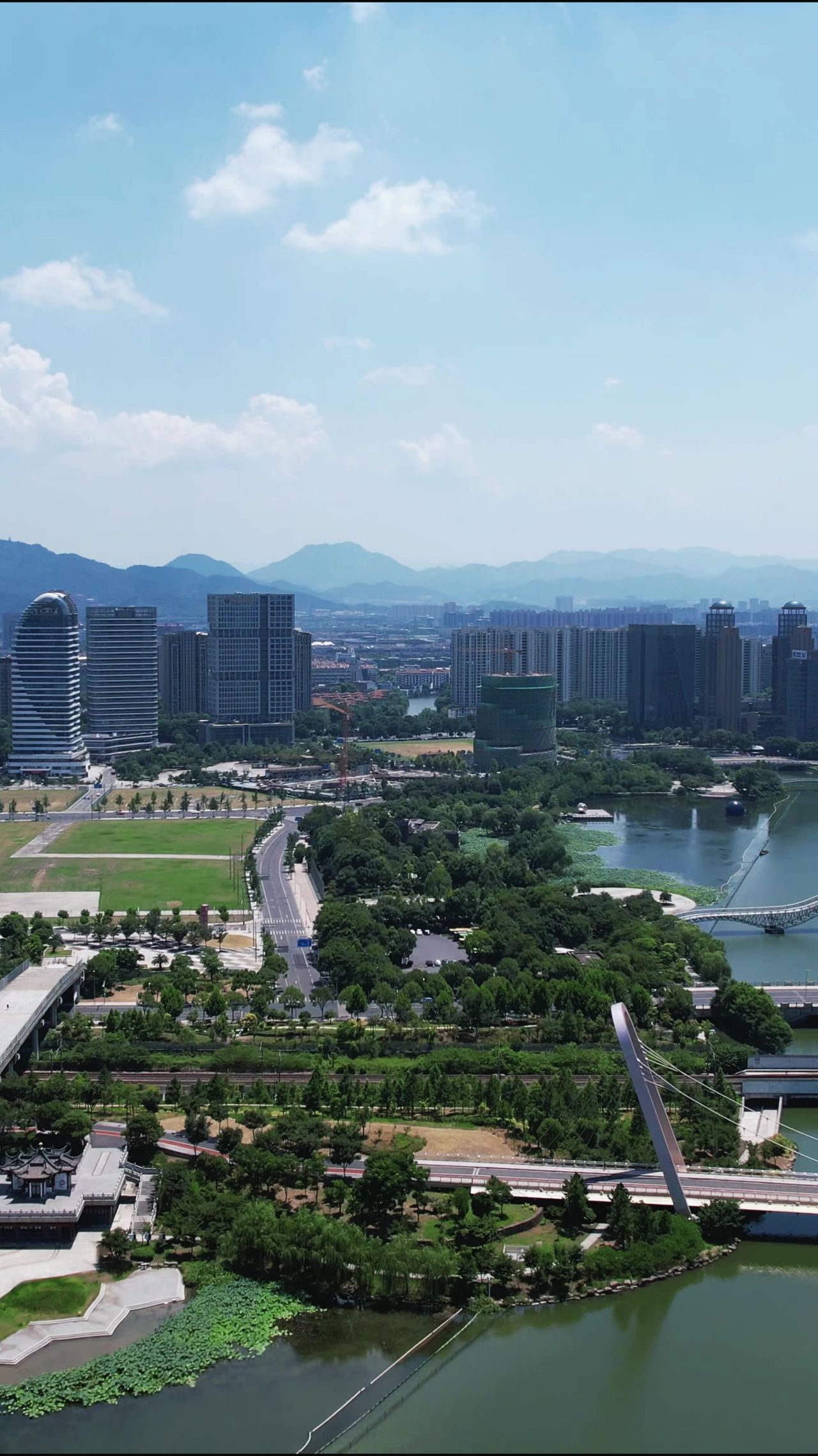浙江绍兴城市风光地标建筑竖屏航拍 