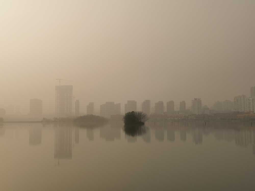 城市雾景