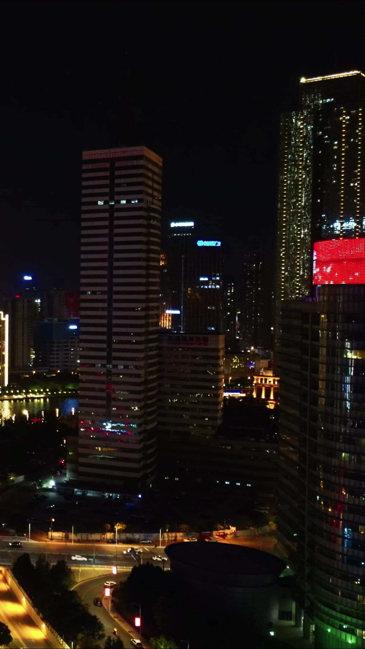 天津海河两岸夜景灯光竖屏航拍 