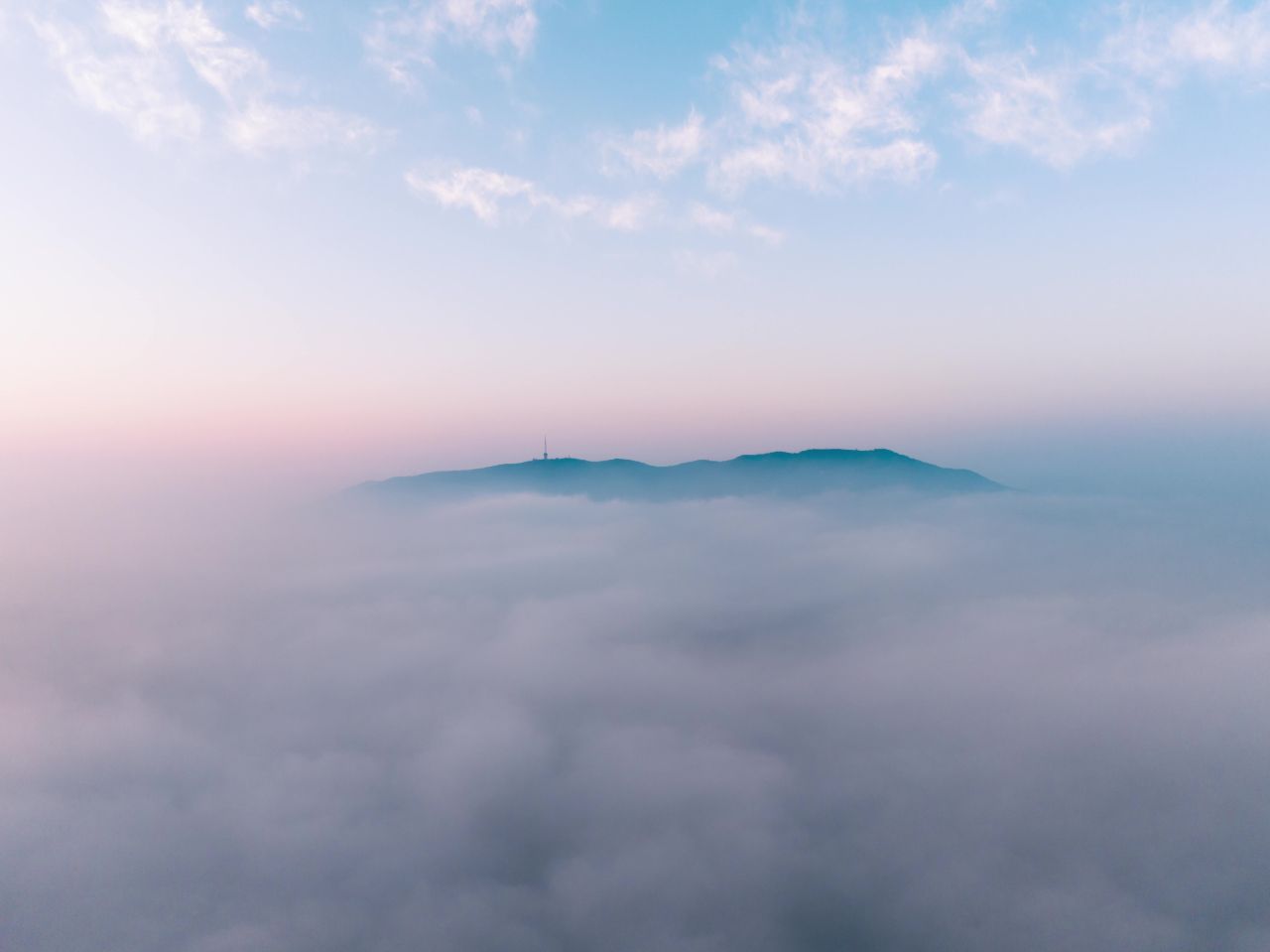 无锡惠山航拍云海延时