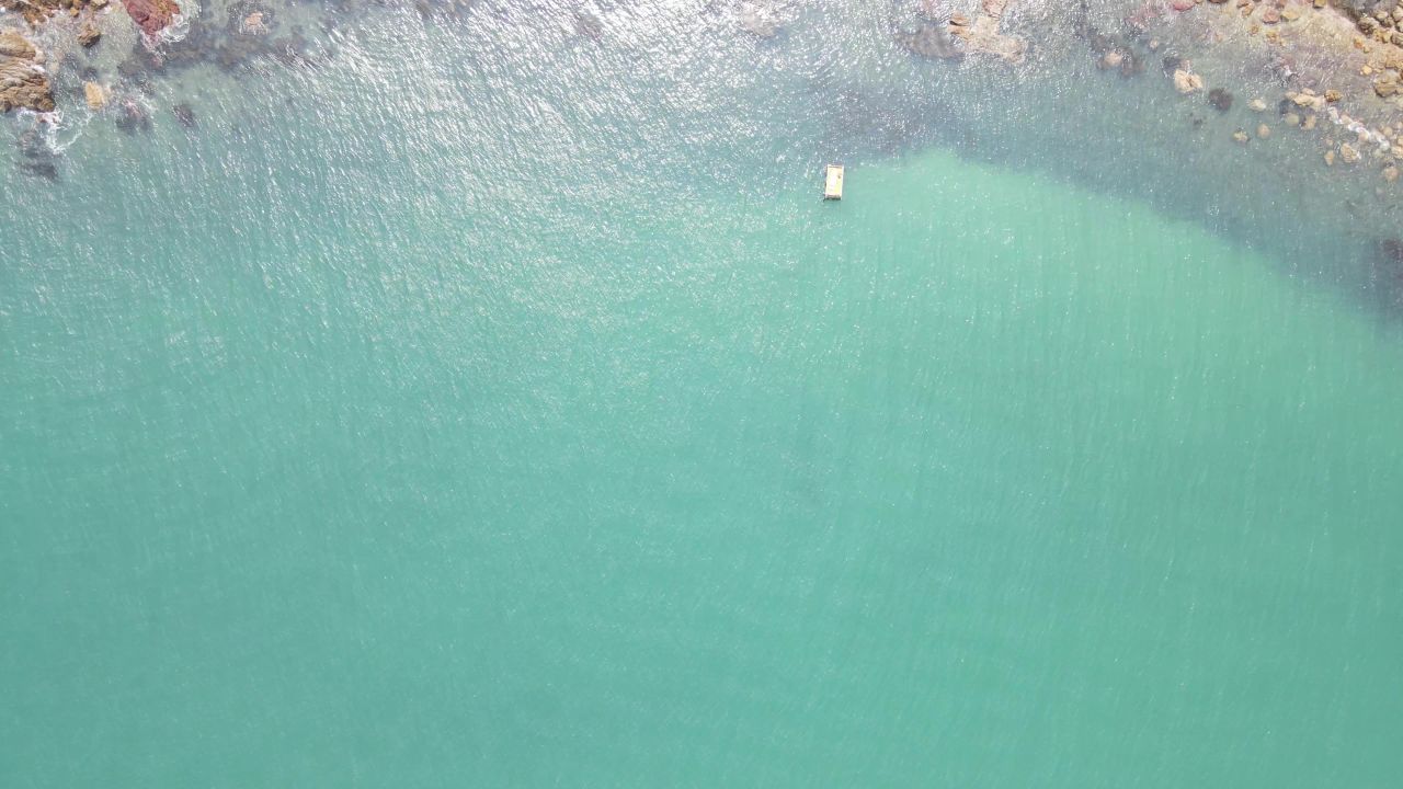 大海海洋蓝色海洋沙滩航拍