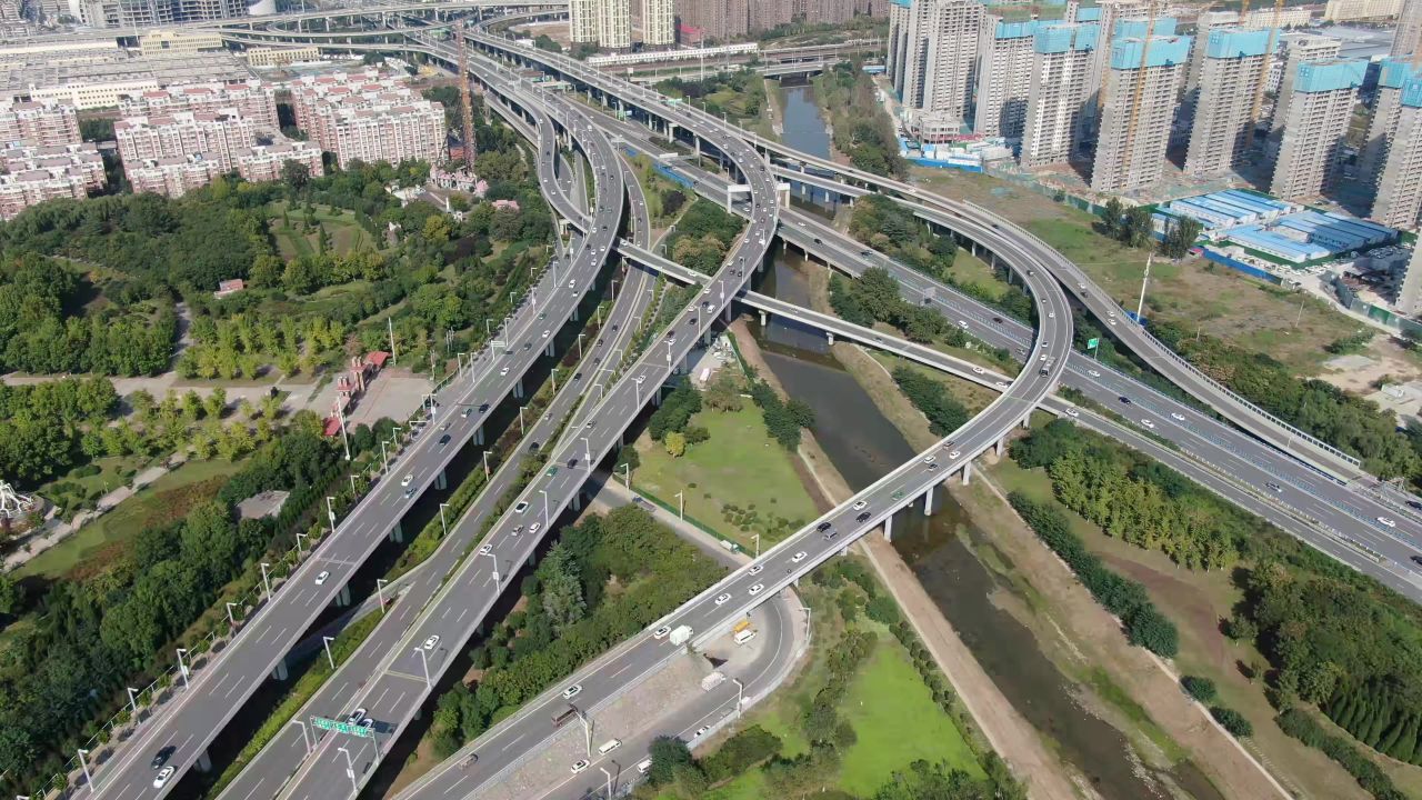 城市错综复杂高架立交桥交通航拍  