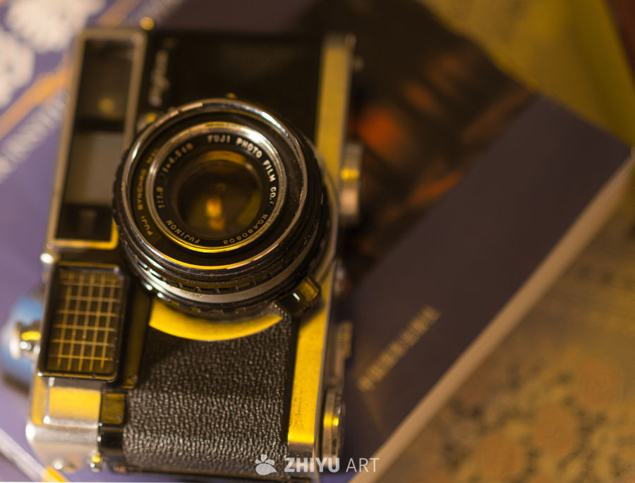 复古胶片相机特写