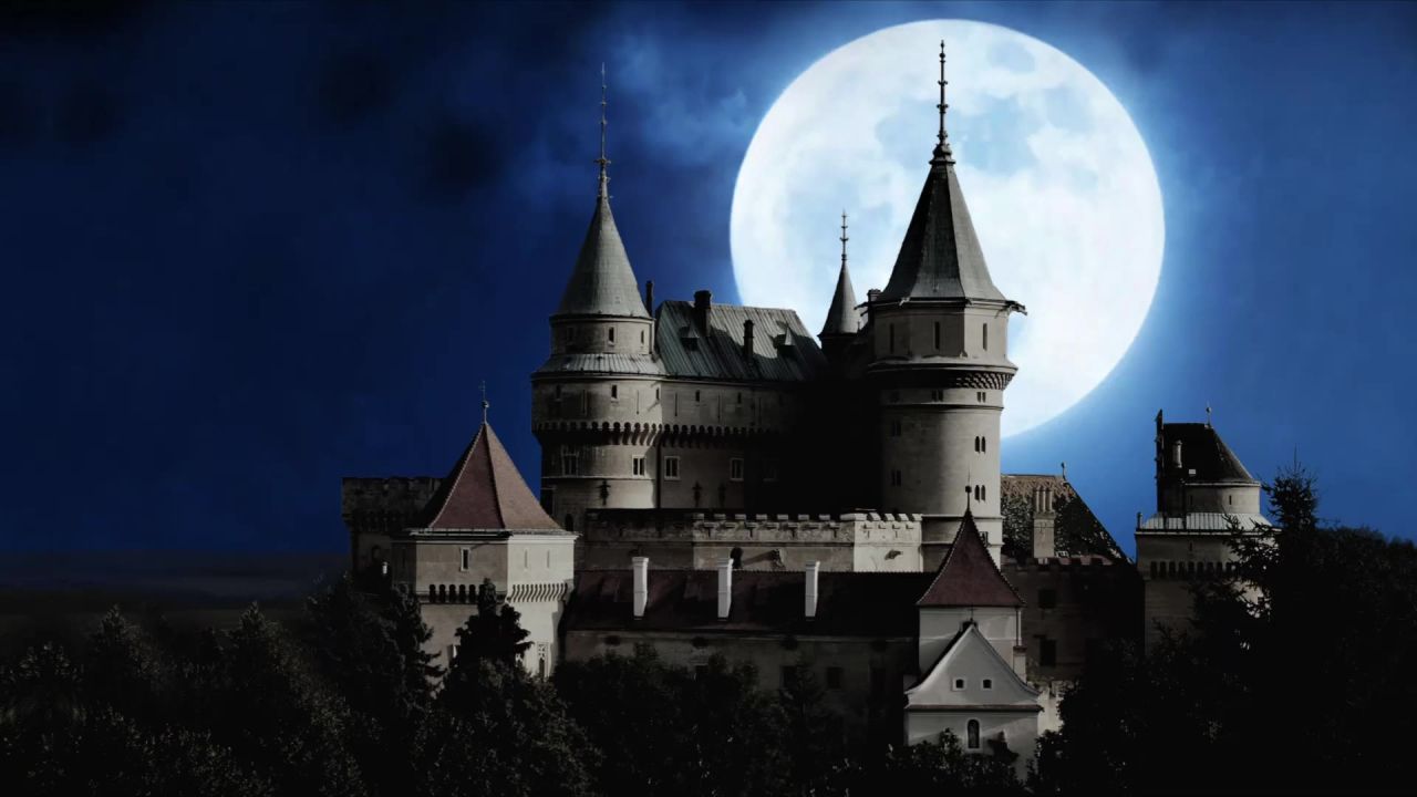 城堡月球夜蝙蝠万圣节神秘满月幻想很奇怪令人毛骨悚然气氛吸血鬼