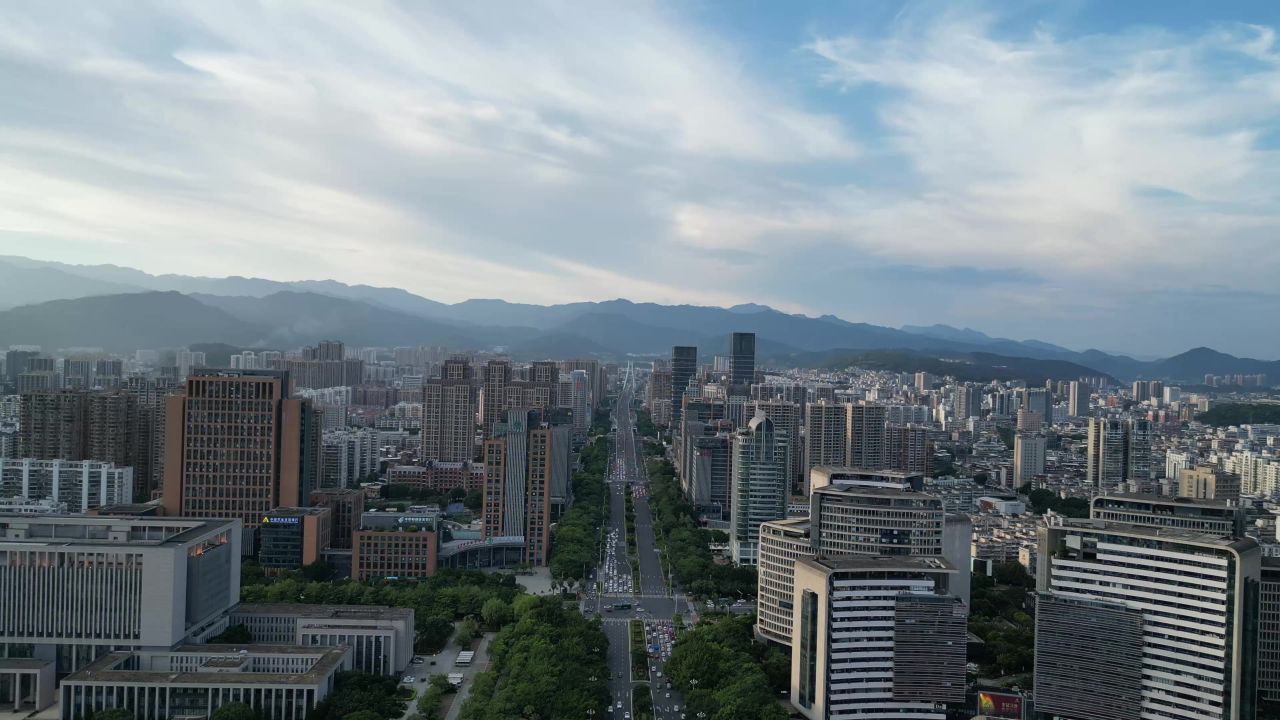 航拍福建龙岩龙岩大道