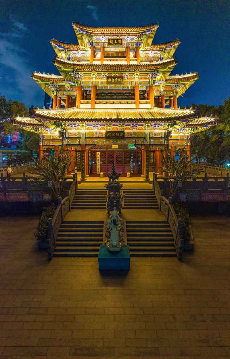 夜幕龙王庙