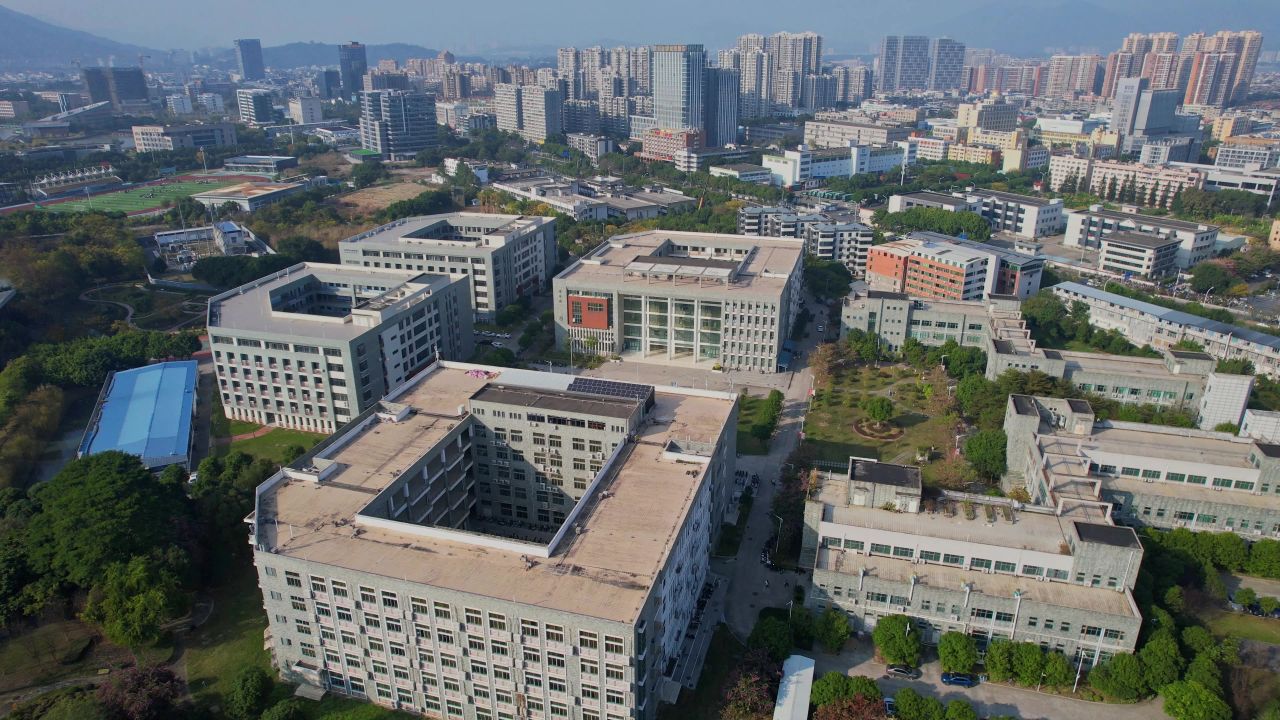 航拍福建江夏学院景观 11