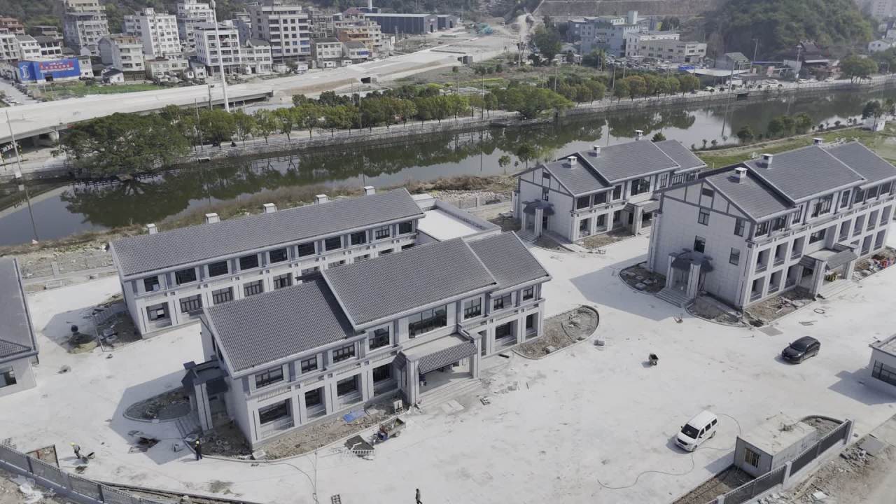 河边新建住宅区