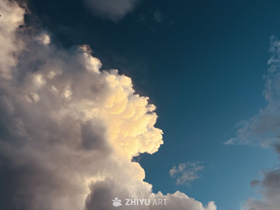 夕阳下的壮丽云景