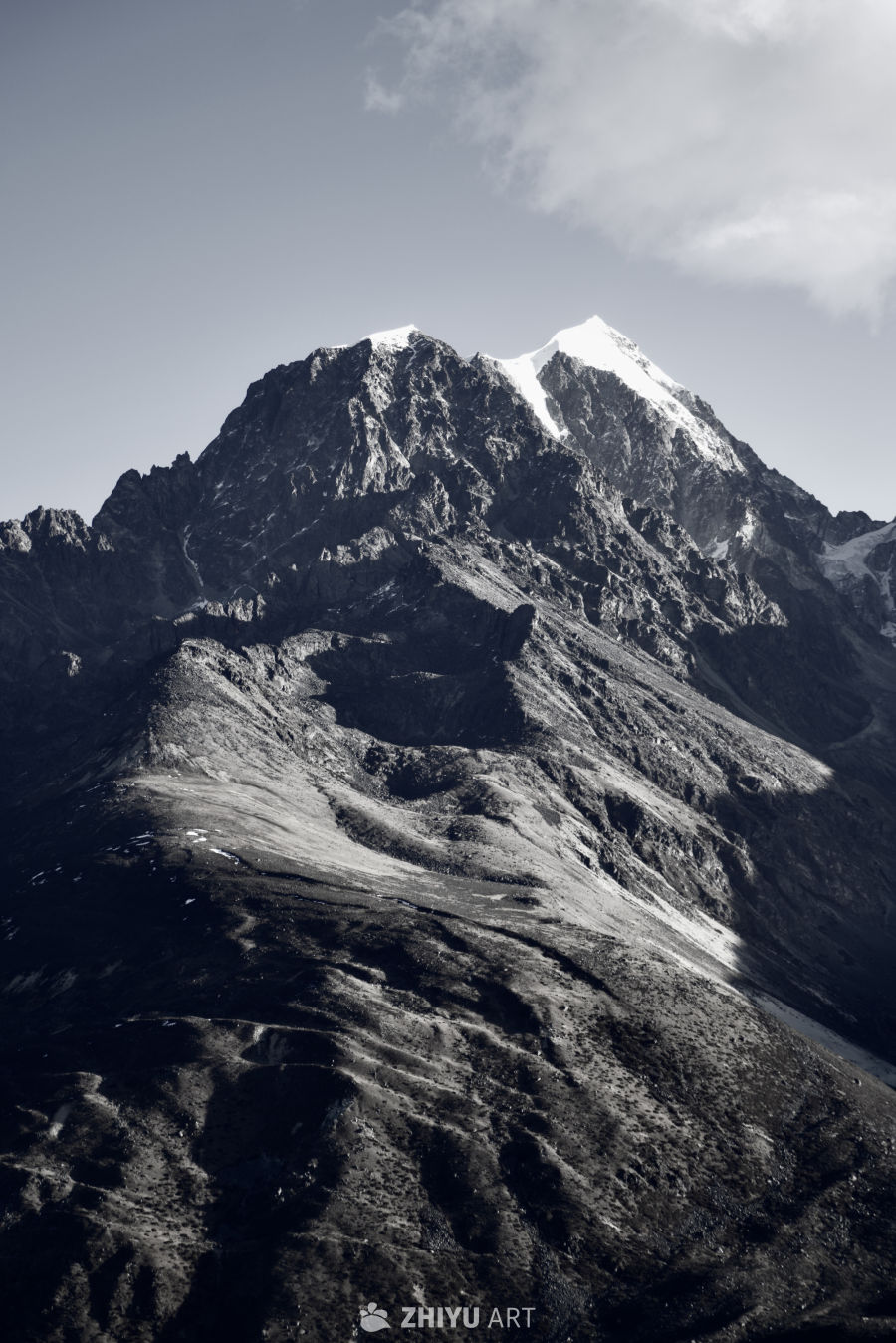 雪山黑白