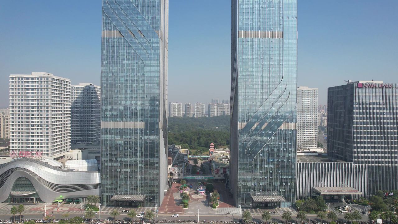 广东江门五邑华侨广场万达广场航拍 