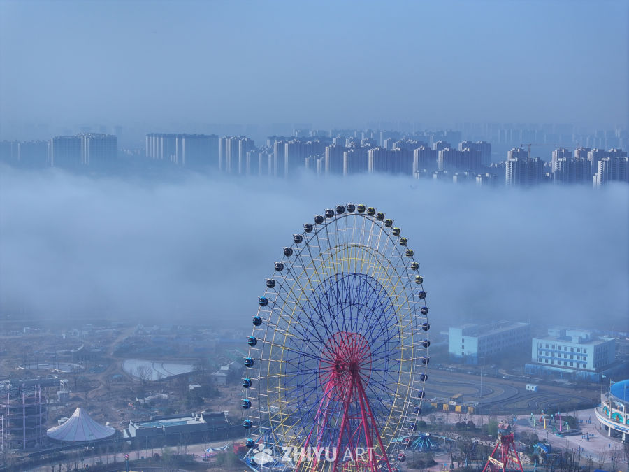 摩天轮与云海