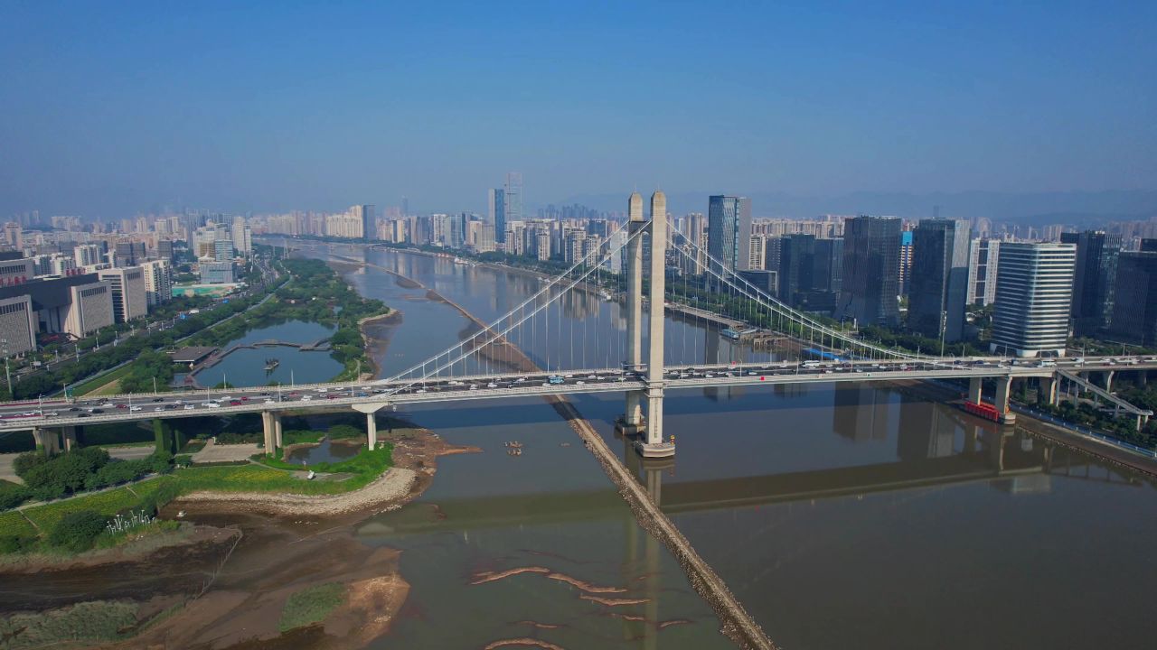航拍福州鼓山大桥建筑风光 3