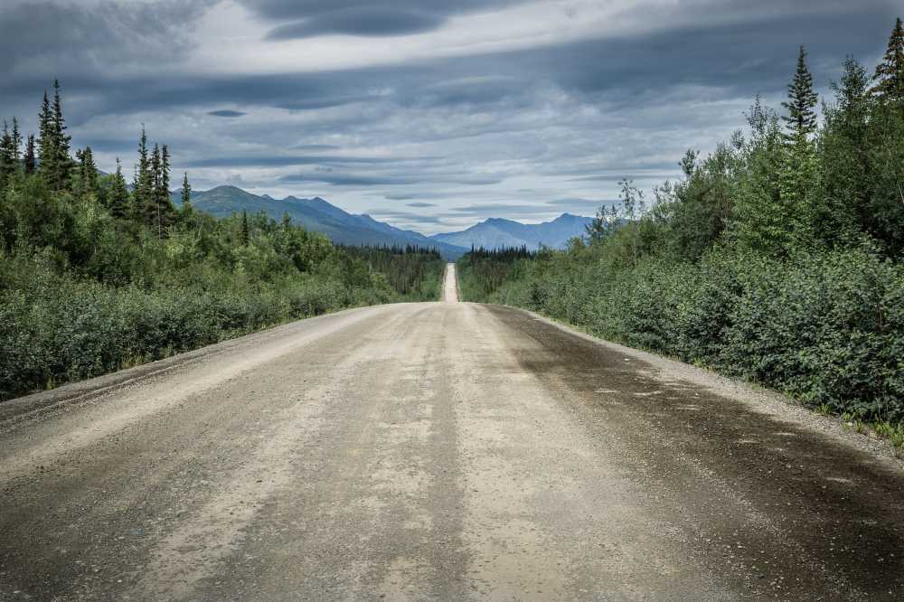 云心情道路碎石路