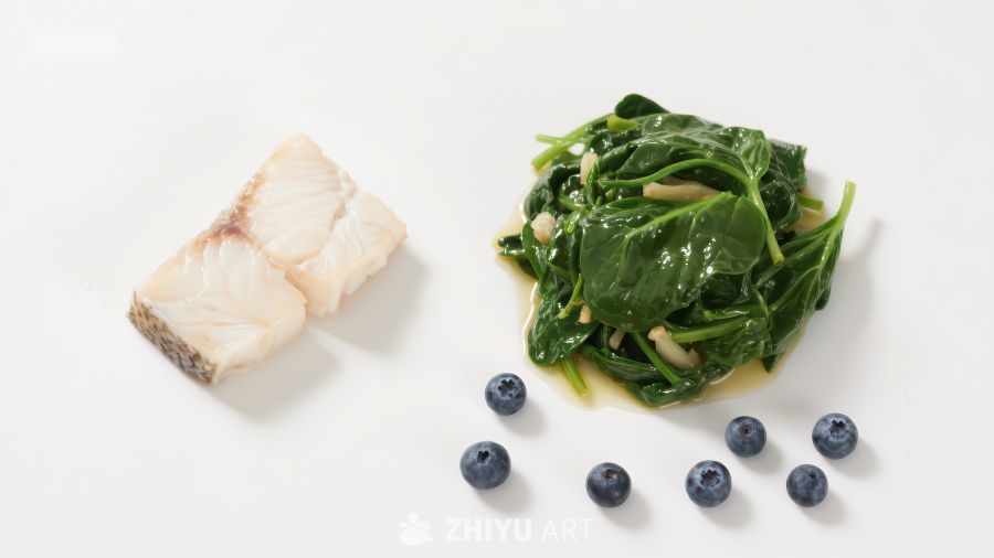 烤鱼配菠菜和蓝莓