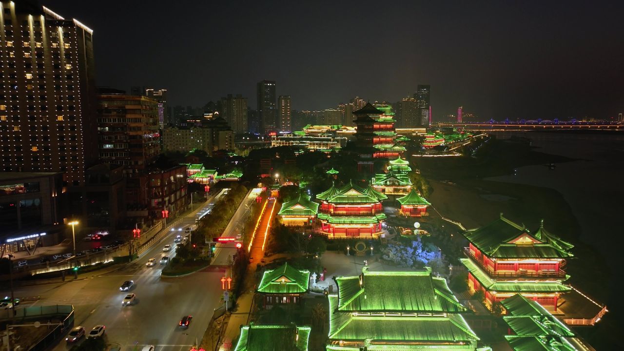 江西南昌滕王阁城市地标建筑航拍 2