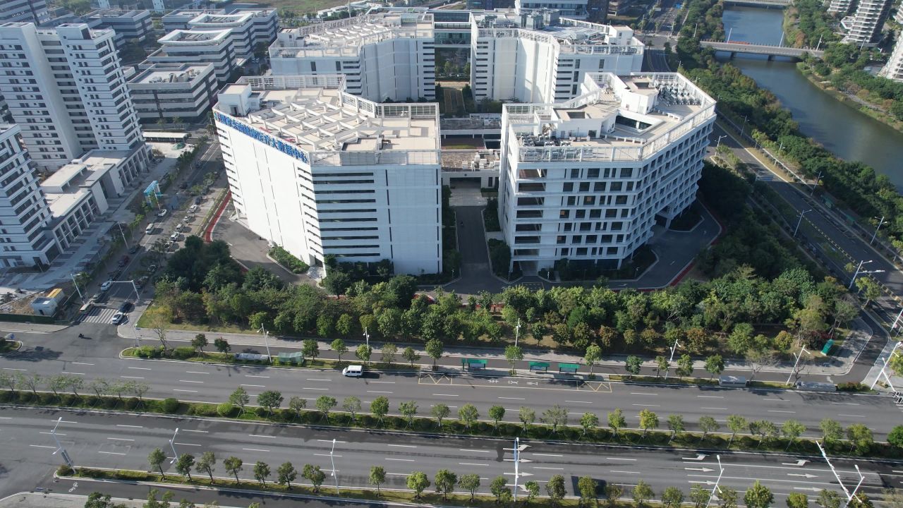 航拍东南健康医疗大数据中心