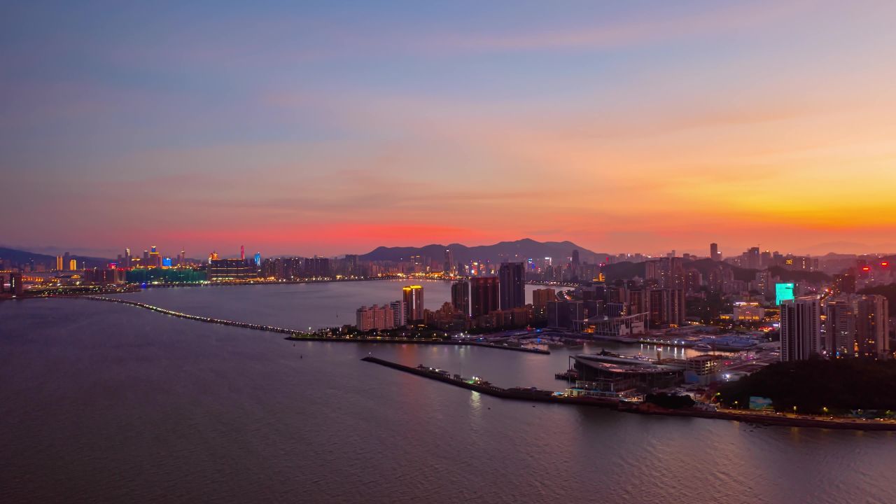 又见港珠澳大桥桥头晚霞