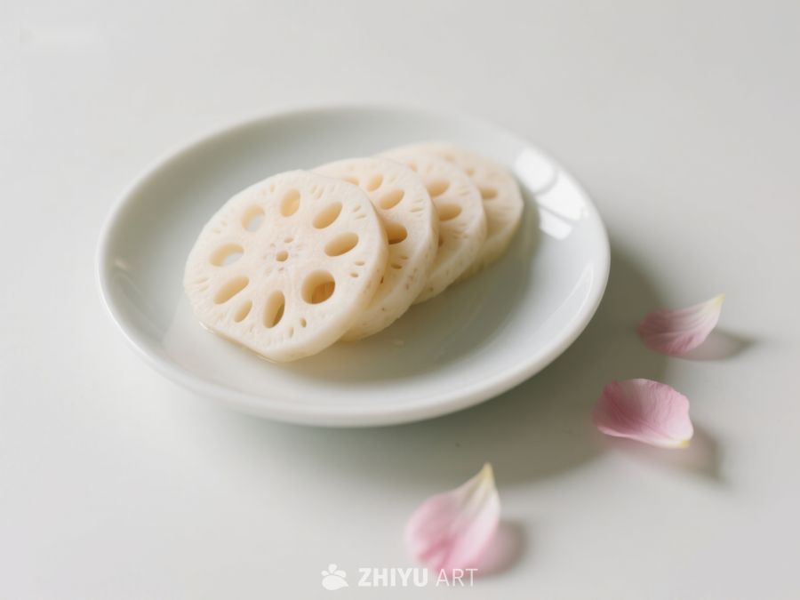 莲藕切片置于白盘，花瓣点缀 248