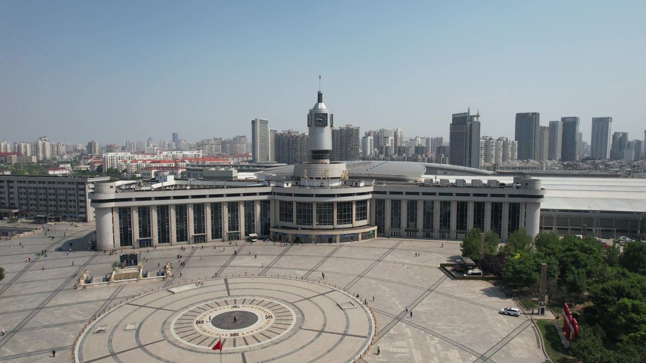 天津火车站地标建筑航拍 