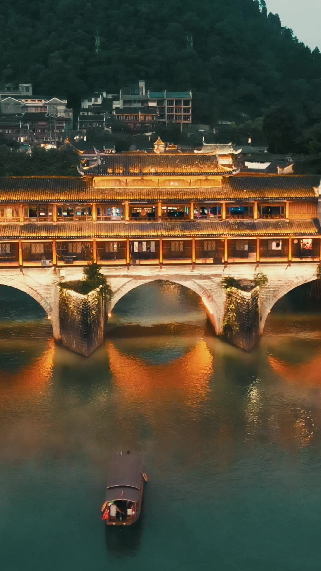  旅游景区湖南详细凤凰古城夜景航拍