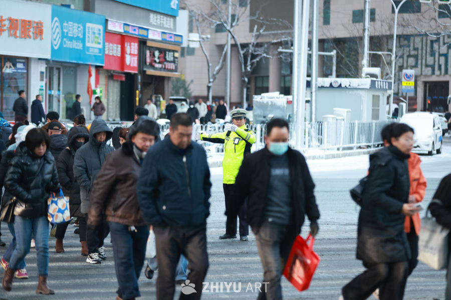 兰州市迎来2025年入冬首场降雪 2