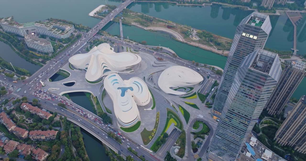 湖南长沙梅溪湖日落城市建筑风光航拍 6
