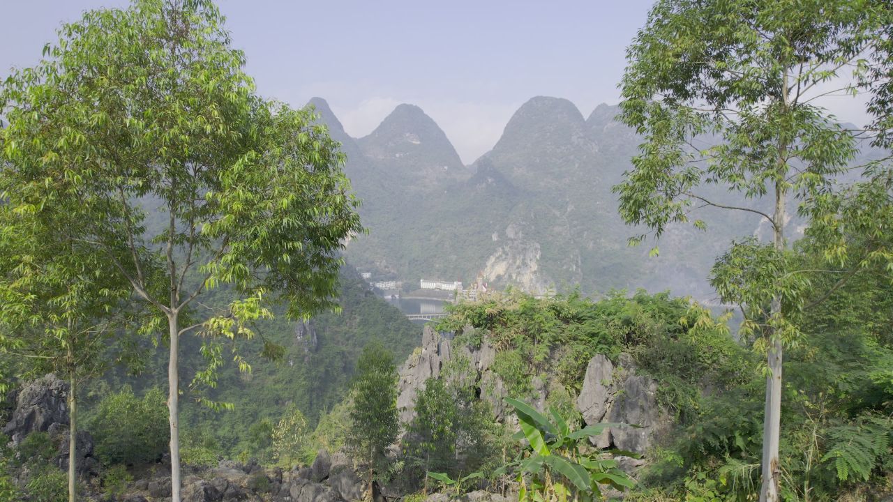 航拍兴义万峰林 1