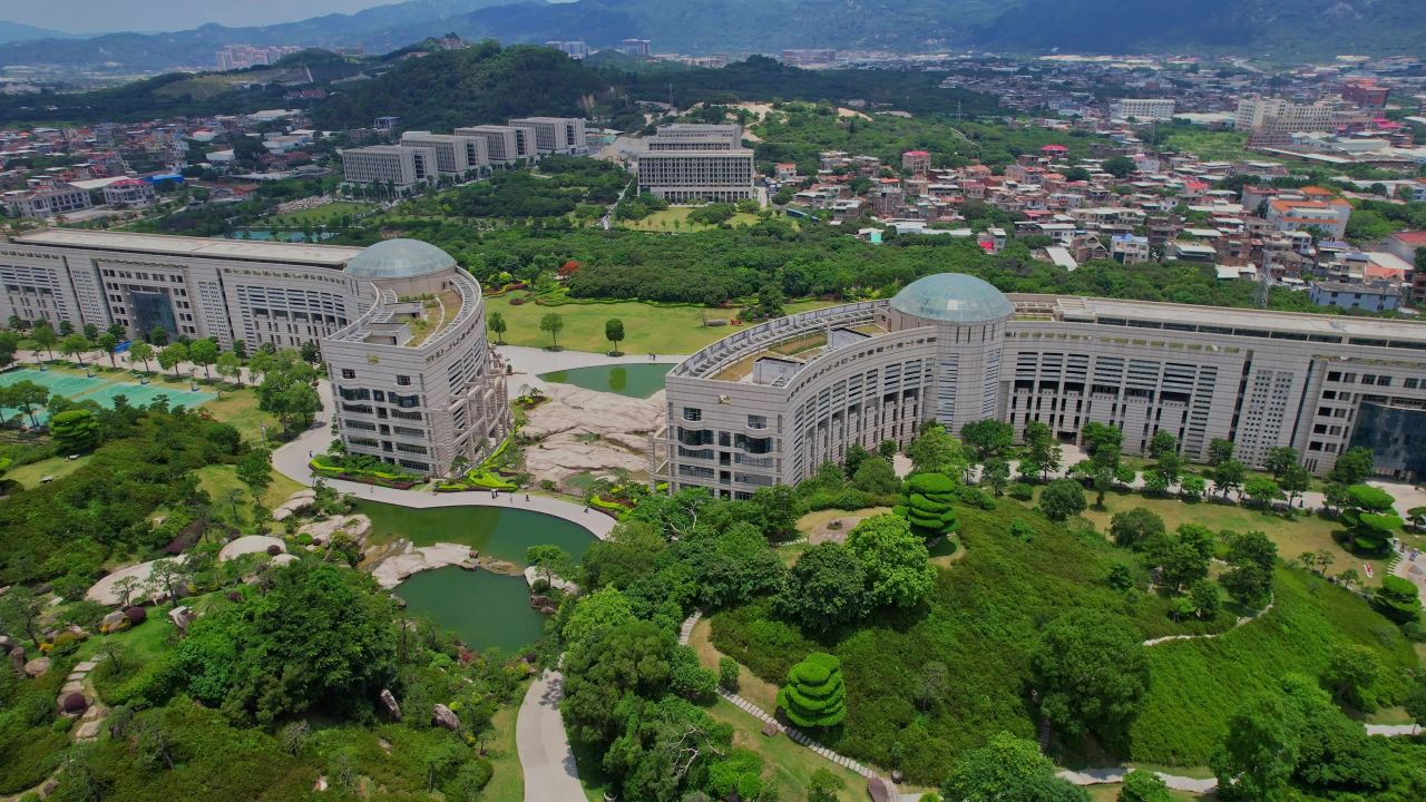 航拍泉州信息工程学院